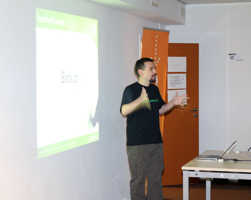 dev-meetup-nl-2013-igor-motov-snapshot-restore.jpg