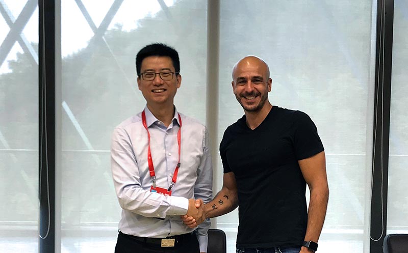 Simon Hu, President of Alibaba Cloud and Shay Banon, CEO of Elastic